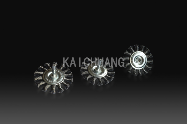 WHEEL BRUSH WITH SHAFT KNOT WIRE